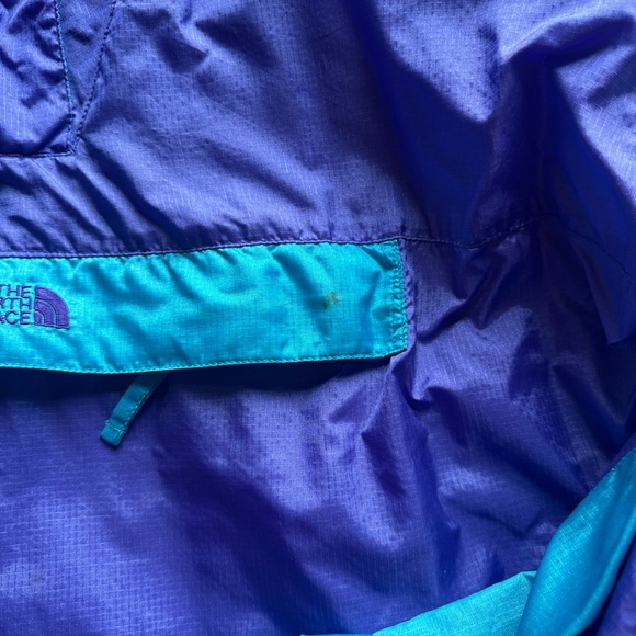 Vintage North Face Windbreaker - Picture 5 of 5